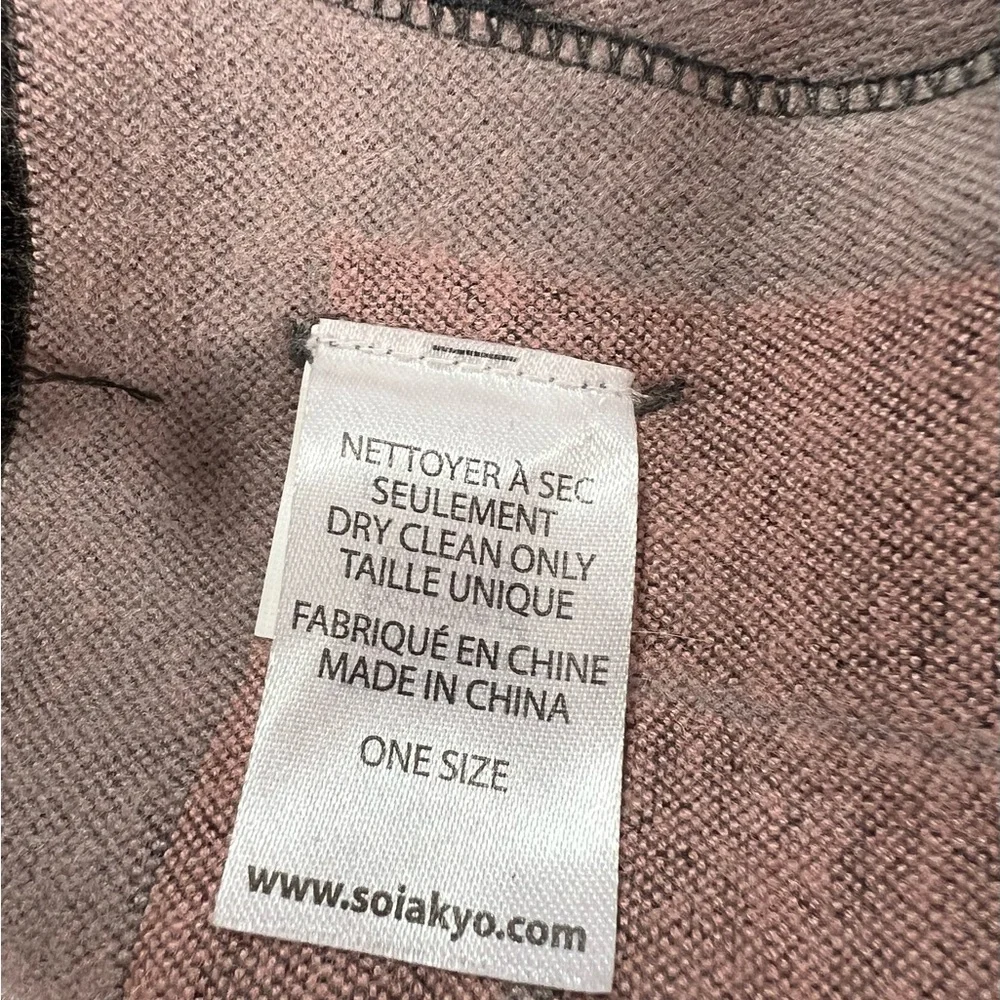 Soia & Kyo Larisa Blanket Scarf gray pink wrap